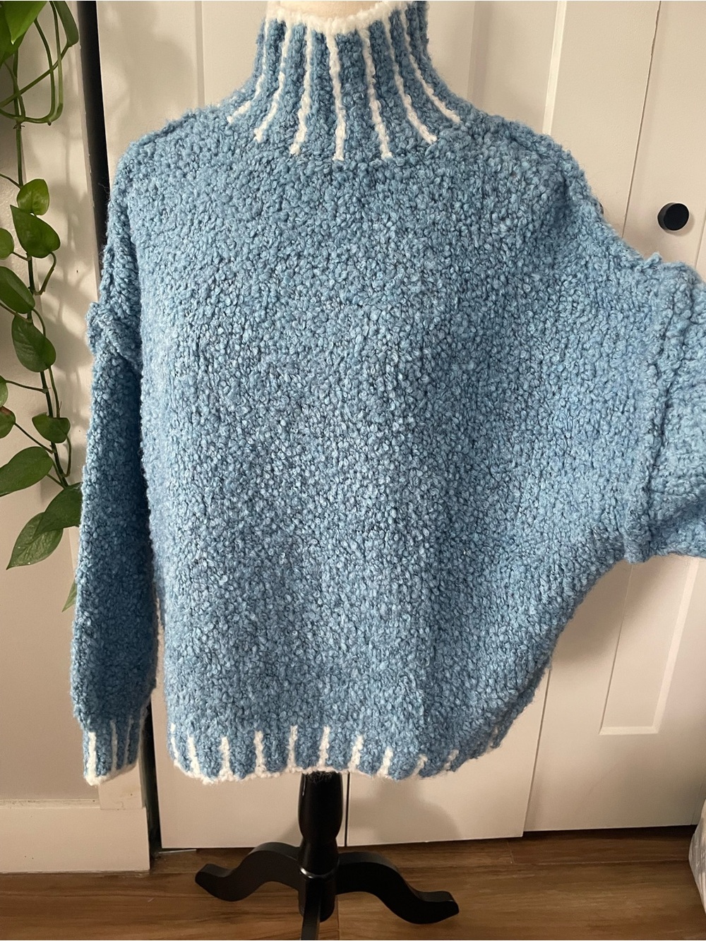JAKI blue white sweater wool, alpaca, viscose poly blend NWT boxy oversized crop